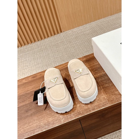 Prada Slippers and mules