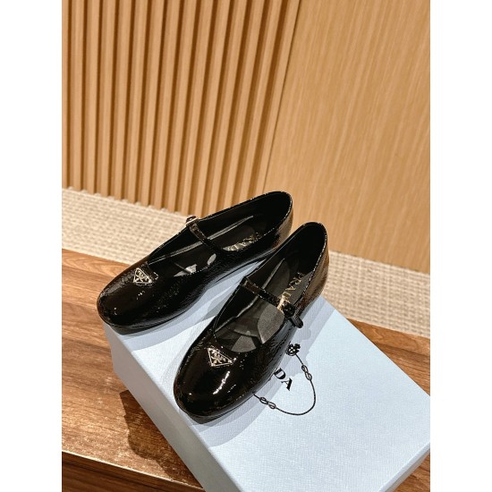 Prada Pumps and ballerinas