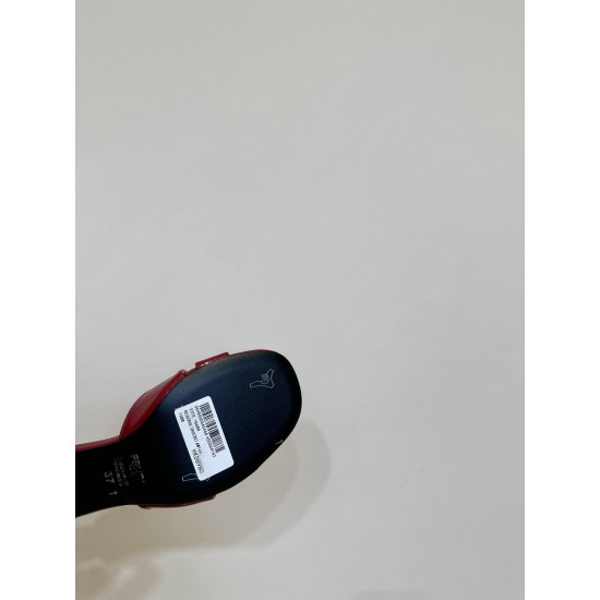 Fendi Slippers and sandals
