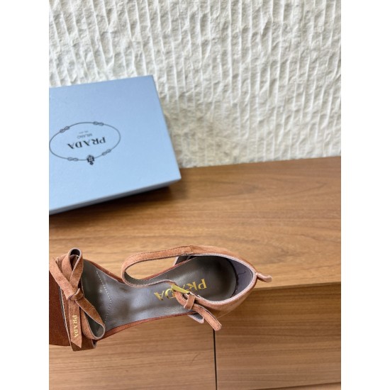 Prada Pumps and ballerinas