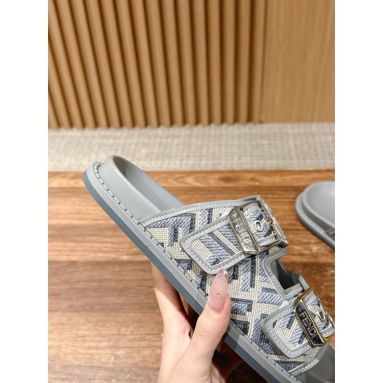Fendi Slippers and sandals
