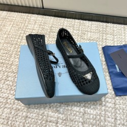 Prada Pumps and ballerinas