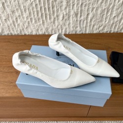 Prada Pumps and ballerinas