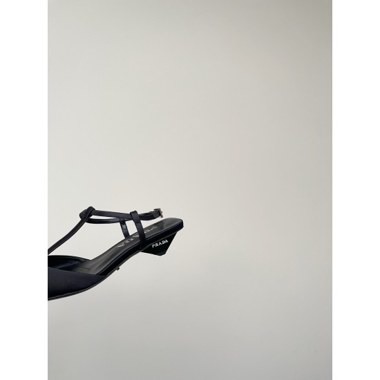 Prada Pumps and ballerinas