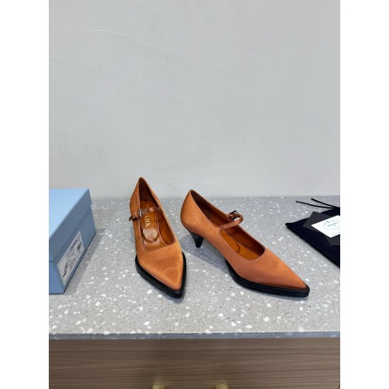 Prada Pumps and ballerinas