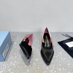 Prada Pumps and ballerinas