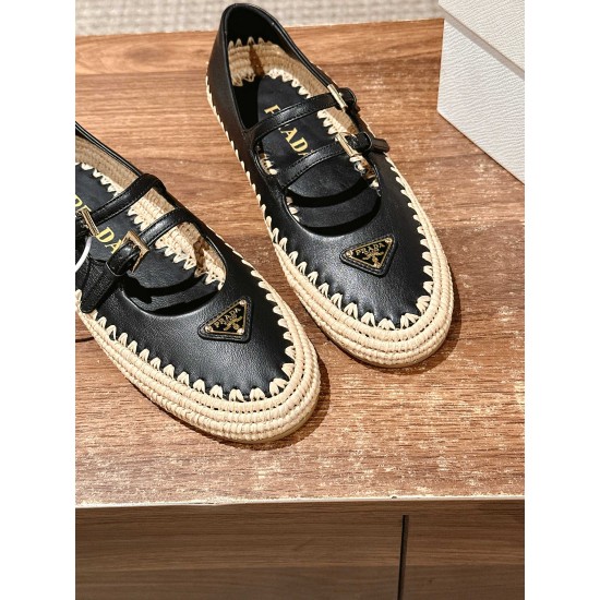Prada Pumps and ballerinas