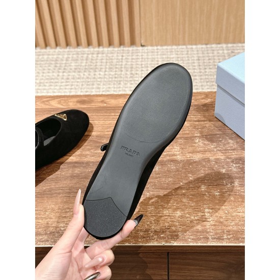 Prada Pumps and ballerinas