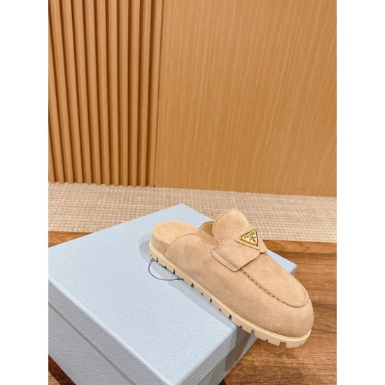 Prada Slippers and mules