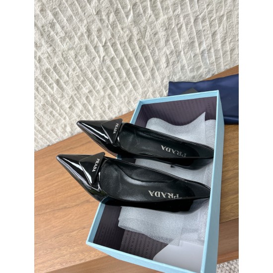 Prada Pumps and ballerinas