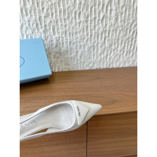 Prada Pumps and ballerinas