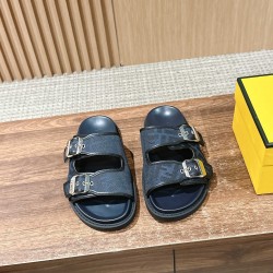 Fendi Slippers and sandals