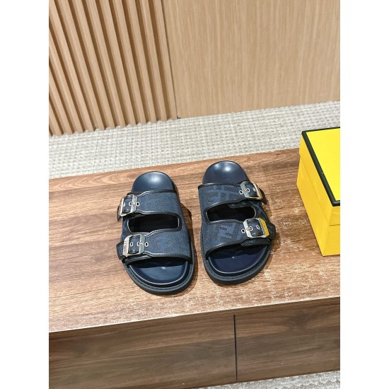 Fendi Slippers and sandals