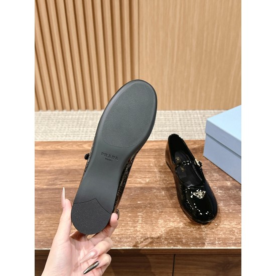 Prada Pumps and ballerinas