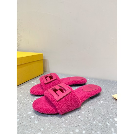 Fendi Slippers and sandals