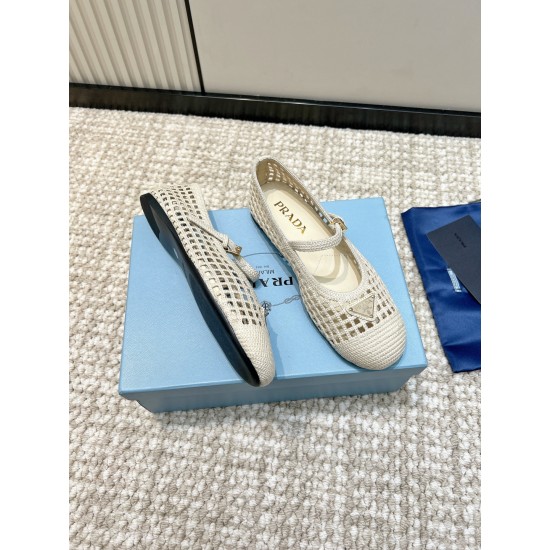 Prada Pumps and ballerinas