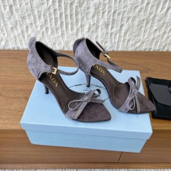 Prada Pumps and ballerinas