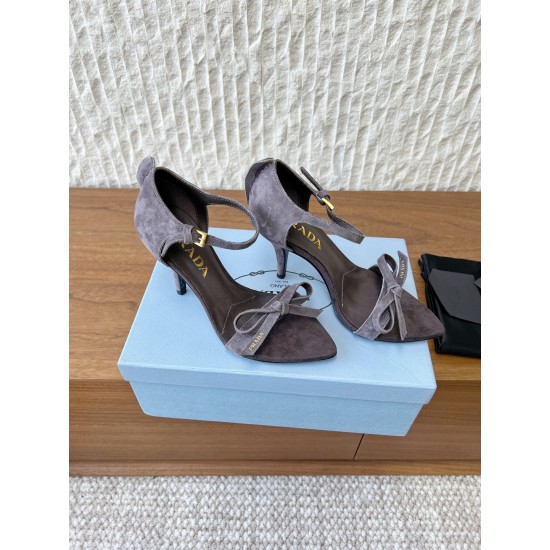 Prada Pumps and ballerinas