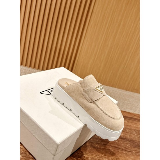 Prada Slippers and mules