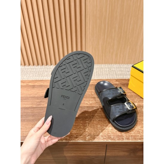Fendi Slippers and sandals
