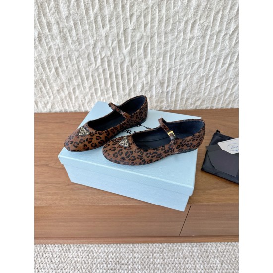 Prada Pumps and ballerinas
