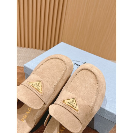 Prada Slippers and mules