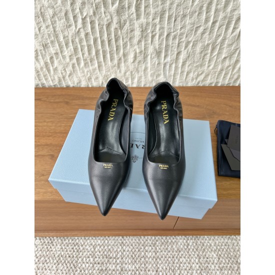 Prada Pumps and ballerinas