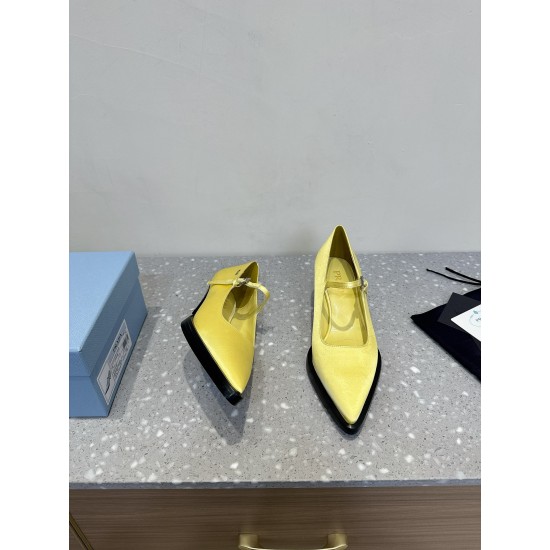 Prada Pumps and ballerinas