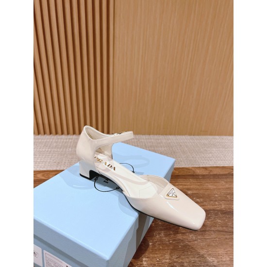 Prada Pumps and ballerinas