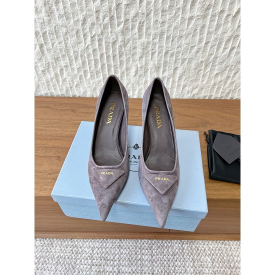 Prada Pumps and ballerinas