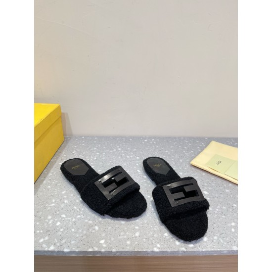 Fendi Slippers and sandals