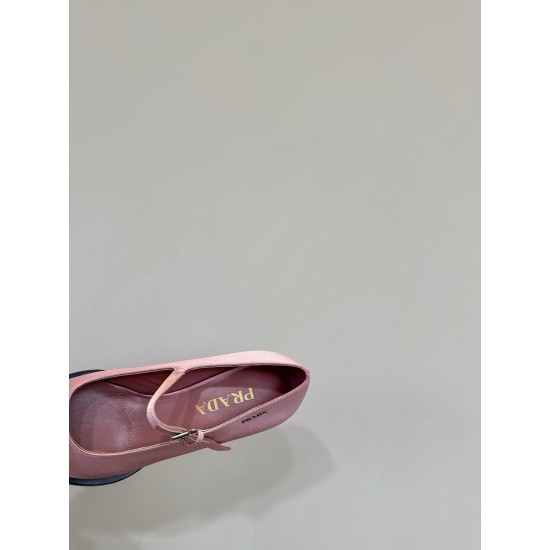 Prada Pumps and ballerinas