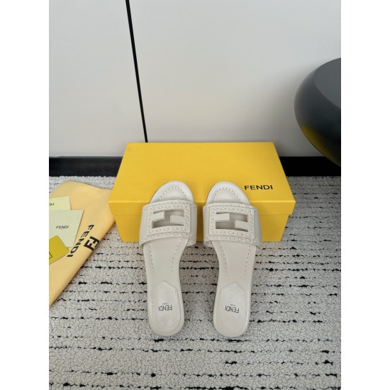 Fendi Slippers and sandals