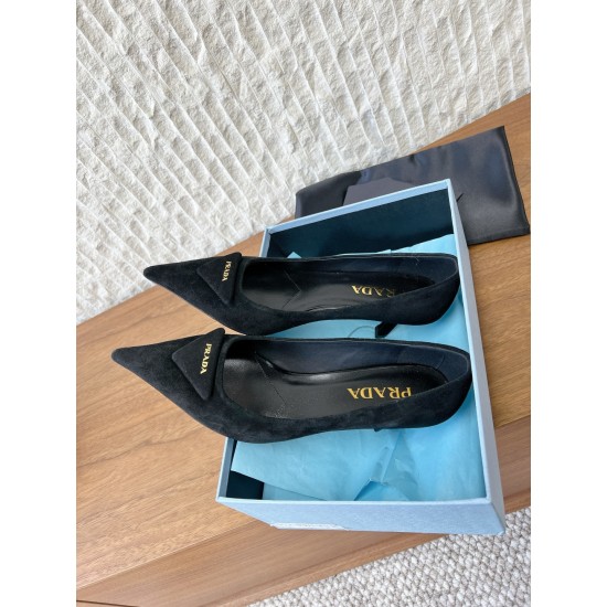 Prada Pumps and ballerinas