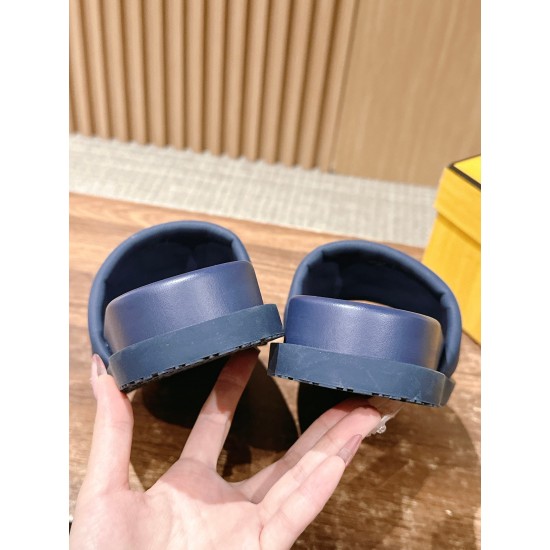 Fendi Slippers and sandals