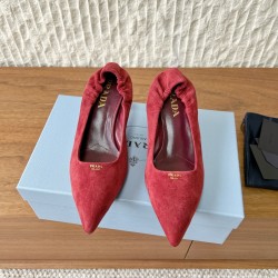 Prada Pumps and ballerinas