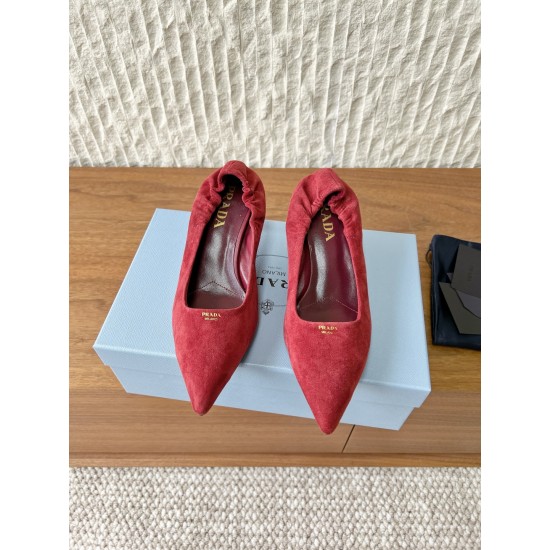 Prada Pumps and ballerinas