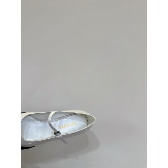 Prada Pumps and ballerinas