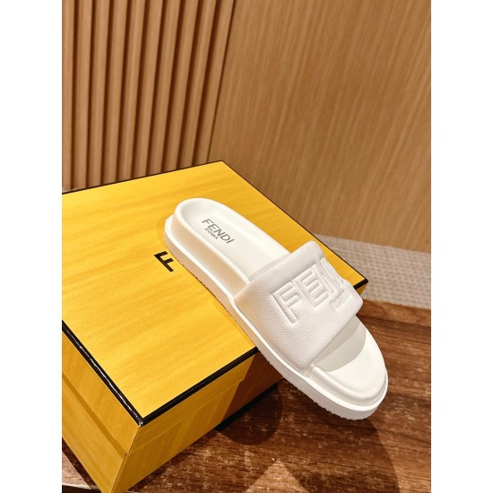 Fendi Slippers and sandals