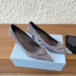 Prada Pumps and ballerinas