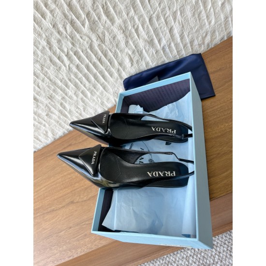 Prada Pumps and ballerinas