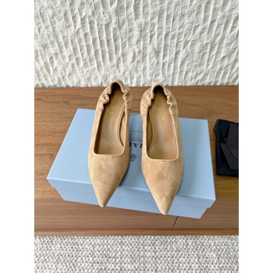 Prada Pumps and ballerinas