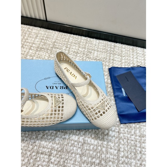 Prada Pumps and ballerinas