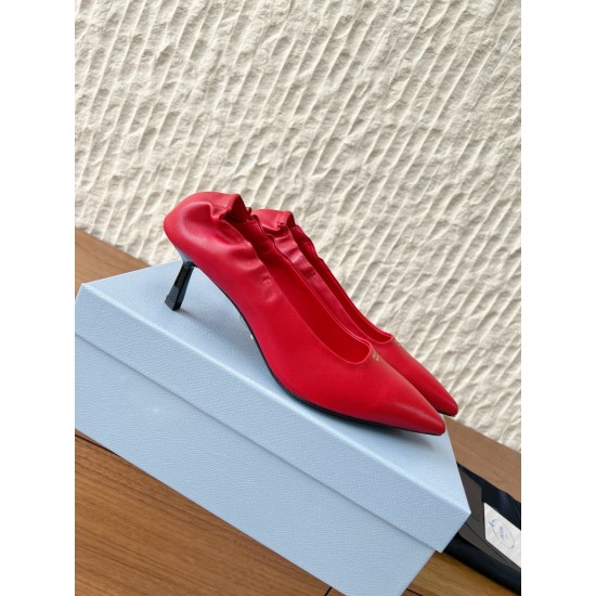 Prada Pumps and ballerinas