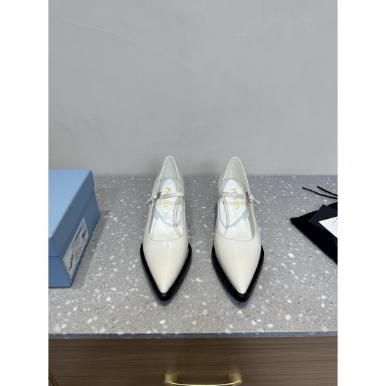 Prada Pumps and ballerinas