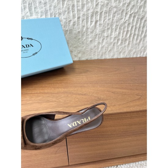 Prada Pumps and ballerinas