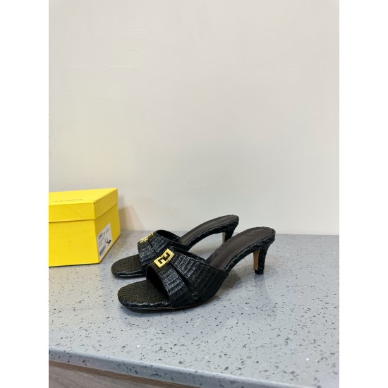Fendi Slippers and sandals