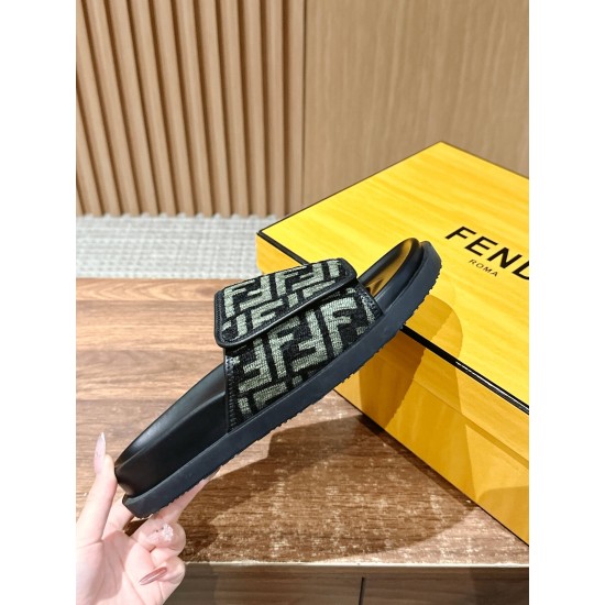 Fendi Slippers and sandals