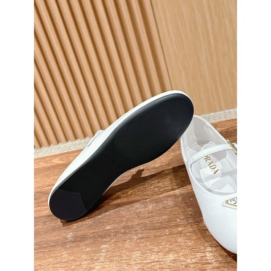 Prada Pumps and ballerinas