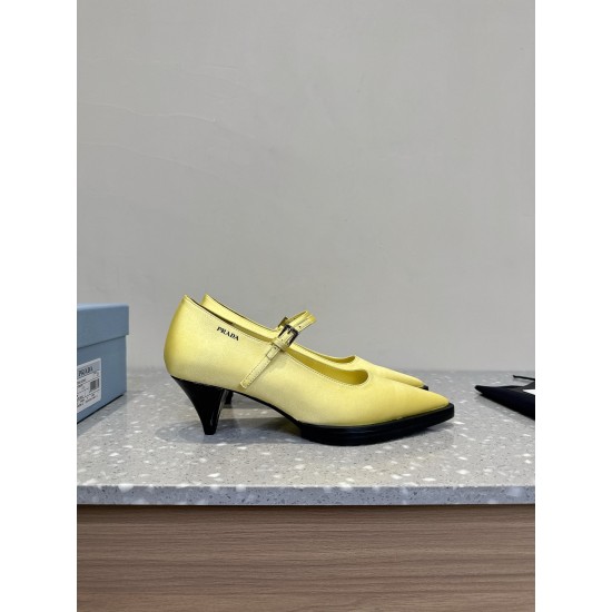 Prada Pumps and ballerinas